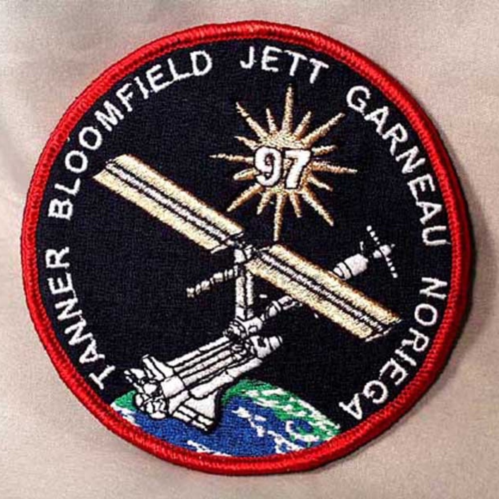STS-97 EMBROIDERED NASA CREW PATCH, 2000 OFFICIAL FULL COLOUR FABRIC, GENUINE,